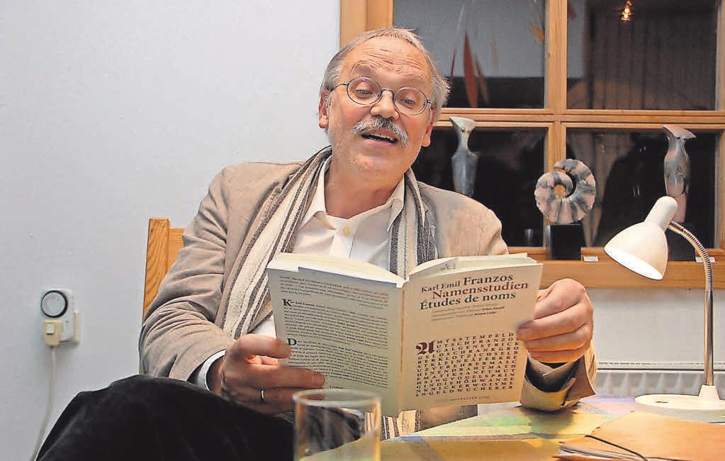 Oskar Ansull liest Gedichte und Prosa im Antikriegshaus. Oskar Ansull liest Gedichte und Prosa im Antikriegshaus.