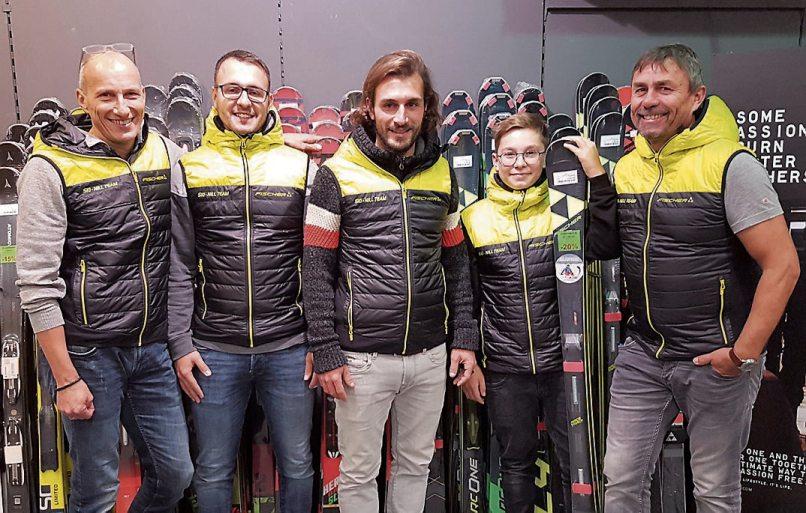 Das Team von Ski Nill freut sich auf viele Besucher. Das Team von Ski Nill freut sich auf viele Besucher.