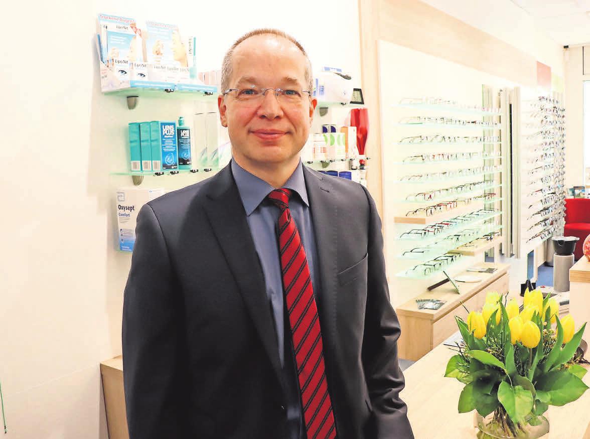 Optikermeister Thomas Pott verstärkt ab sofort das Team von Gödeke Optik in der Marktstraße 3 in Barsinghausen. Optikermeister Thomas Pott verstärkt ab sofort das Team von Gödeke Optik in der Marktstraße 3 in Barsinghausen.