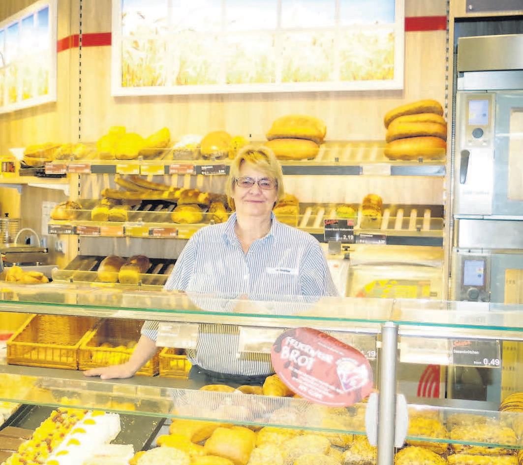 Beim EDEKA-Backshop kann man sich darauf verlassen, dass die Brötchen knusprig sind. Beim EDEKA-Backshop kann man sich darauf verlassen, dass die Brötchen knusprig sind.