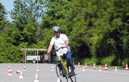 Beim Autohaus Messmer kann mit Pedelec oder E-Bike die Sicherheit in Theorie und Praxis getestet werden. Beim Autohaus Messmer kann mit Pedelec oder E-Bike die Sicherheit in Theorie und Praxis getestet werden.