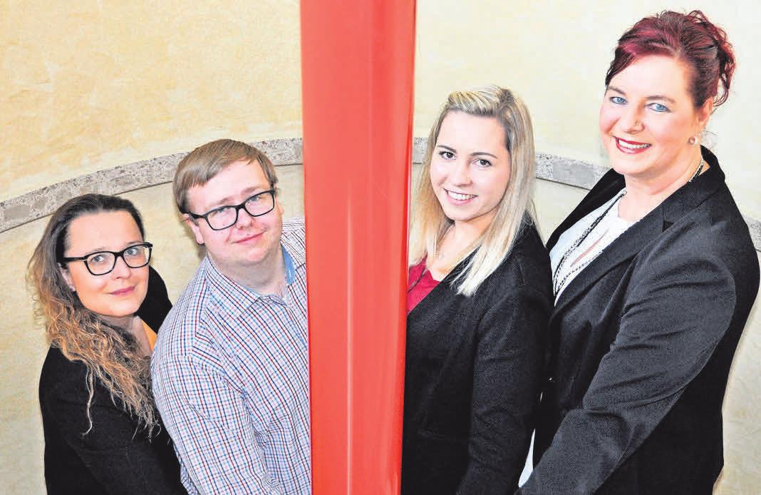 Katrin Homann (von links), Dennis Schindler, Sabrina Hohe und Verena Müller-Liebe sind die fachkompetenten Mitarbeiter/Innen im Büro. Katrin Homann (von links), Dennis Schindler, Sabrina Hohe und Verena Müller-Liebe sind die fachkompetenten Mitarbeiter/Innen im Büro.