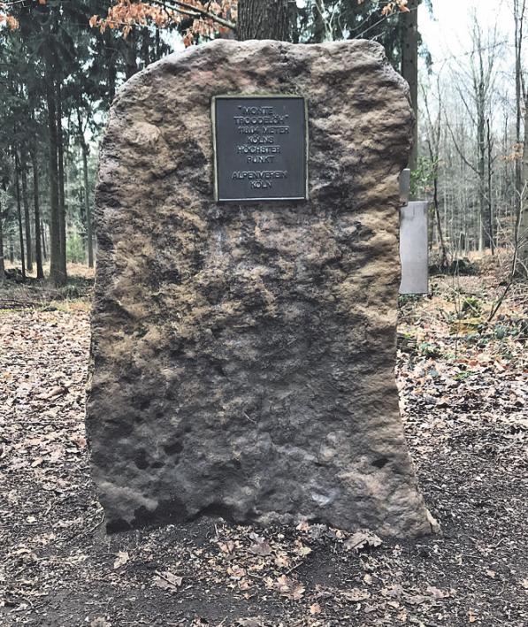 Der Findling am Monte Troodelöh markiert den hösten Punkt Kölns. Foto: Büge Der Findling am Monte Troodelöh markiert den hösten Punkt Kölns. Foto: Büge