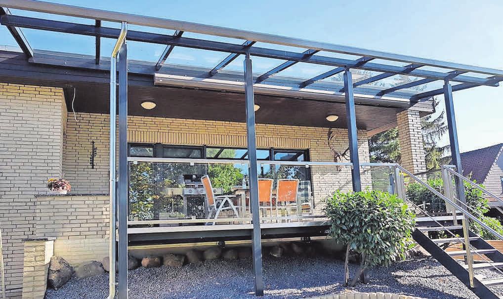Terrassen, Haus- oder Kellereingänge werden mit Vordächern oder einer Überdachung geschützt. Terrassen, Haus- oder Kellereingänge werden mit Vordächern oder einer Überdachung geschützt.