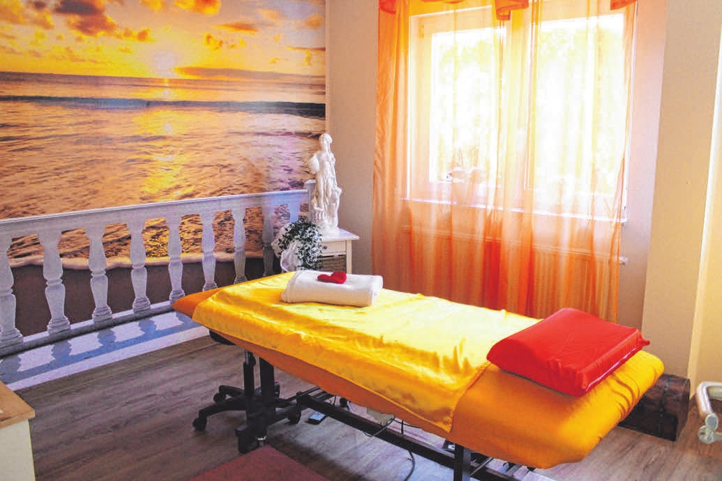 Blick in den Massagebereich. FOTO: SU Blick in den Massagebereich. FOTO: SU