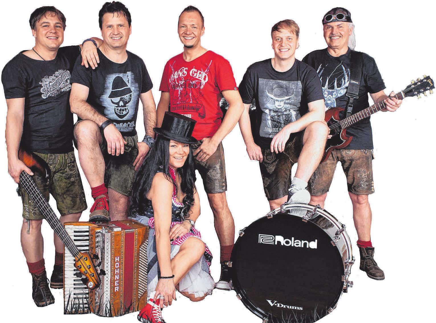 Am Freitagabend wird die Band „Hautnah“ das Festzelt in Rottenacker rocken. FOTO: OH Am Freitagabend wird die Band „Hautnah“ das Festzelt in Rottenacker rocken. FOTO: OH