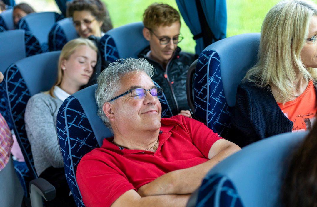 Komfortable Busse mit bequemen Sitzen, großzügiger Beinfreiheit und Klimaanlage machen auch die lange Anreise an die Nord- und Ostseeküste zu einemkurzweiligen Vergnügen. Bilder: gbk