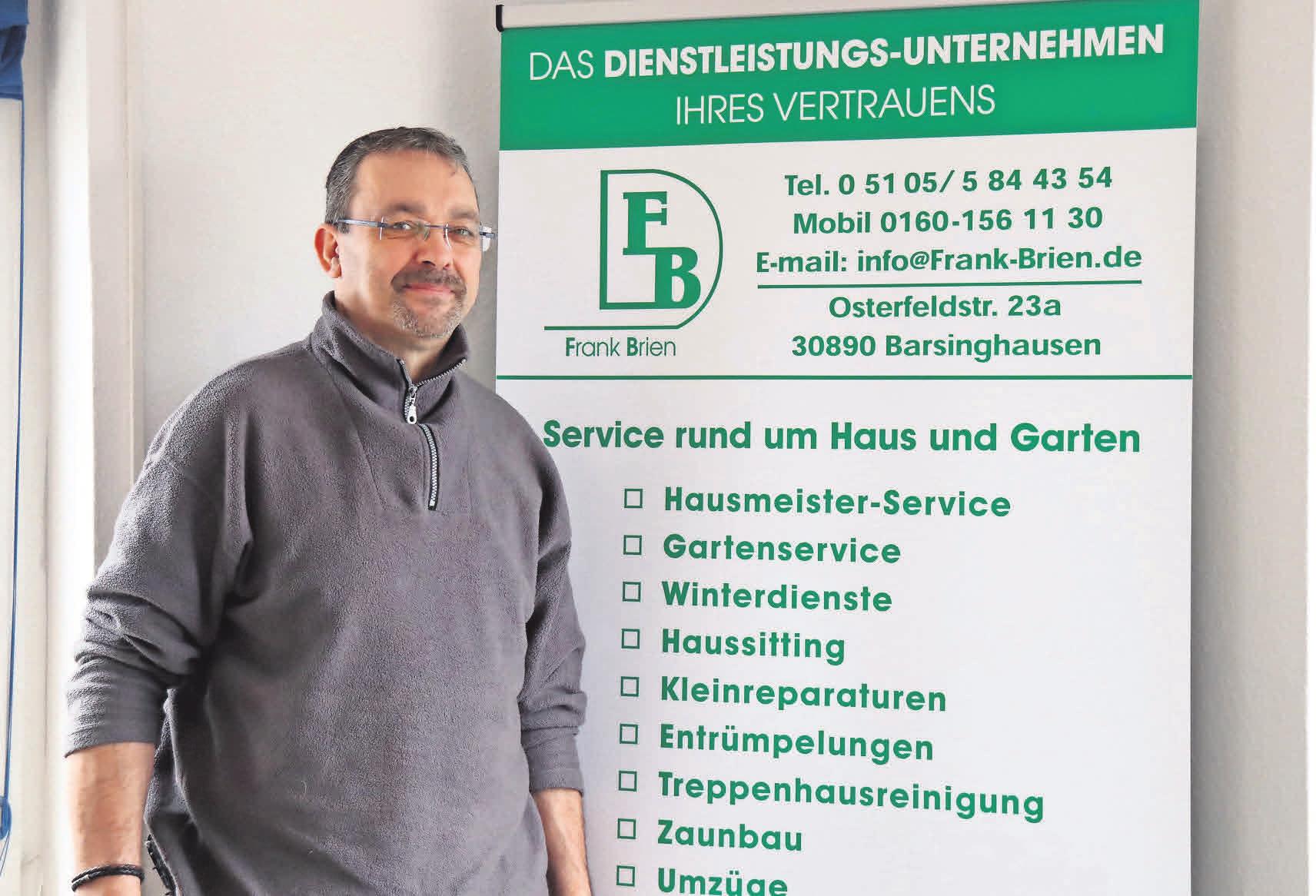 Ein starkes Team, bestehend aus Gärtnern, Fliesenlegern, Malern, Metallbauern und weiteren Facharbeitern, arbeitet für Frank Brien Dienstleistungen. Ein starkes Team, bestehend aus Gärtnern, Fliesenlegern, Malern, Metallbauern und weiteren Facharbeitern, arbeitet für Frank Brien Dienstleistungen.