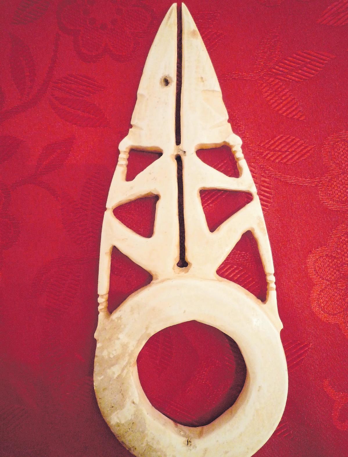 Zaru en coquillage – monnaie rituelle de mariage des Îles Salomon Aloha Antiquités – FR-Espinasse-Vozelle – stand 2C26