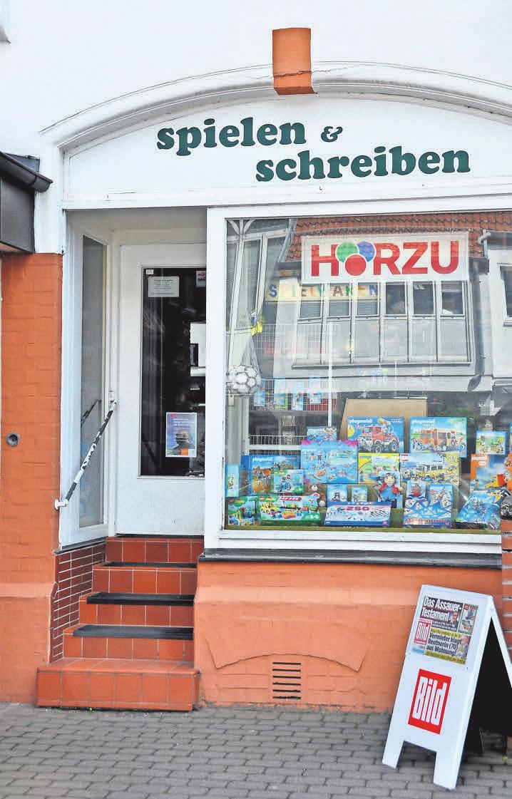 Etwas versteckt an der Straße Großer Hillen in Kirchrode liegt das nostalgische Fachgeschäft. Etwas versteckt an der Straße Großer Hillen in Kirchrode liegt das nostalgische Fachgeschäft.