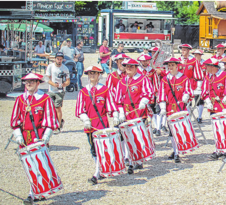 Der Fanfarenzug Sigmaringen ist am Sonntag ab 14 Uhr dran ... Der Fanfarenzug Sigmaringen ist am Sonntag ab 14 Uhr dran ...