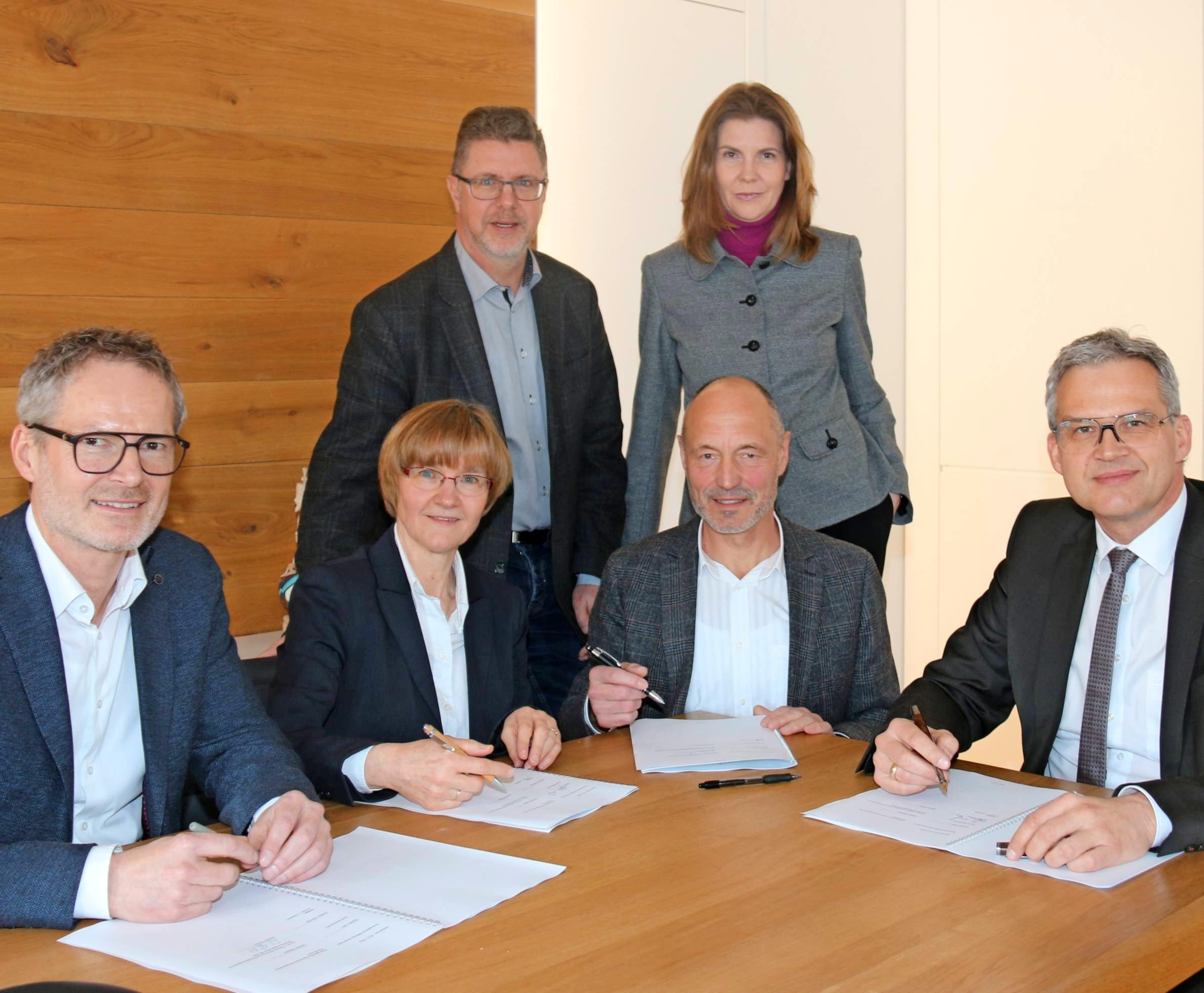 Buga-Glocke läutet jetzt auf dem Neuberg Image 2 Buga-Glocke läutet jetzt auf dem Neuberg Image 2