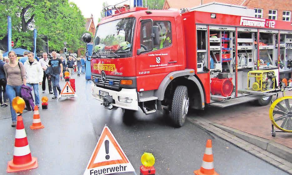 „Bahn frei: Während des Stadtfestes gehört der Innenstadtbereich den Ausstellern, Akteuren und Besuchern.“ Foto: Witzig „Bahn frei: Während des Stadtfestes gehört der Innenstadtbereich den Ausstellern, Akteuren und Besuchern.“ Foto: Witzig