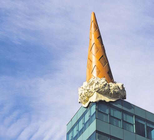 Die größte Eistüte der Stadt. Bild: Antonio Krämer/stock.adobe.com