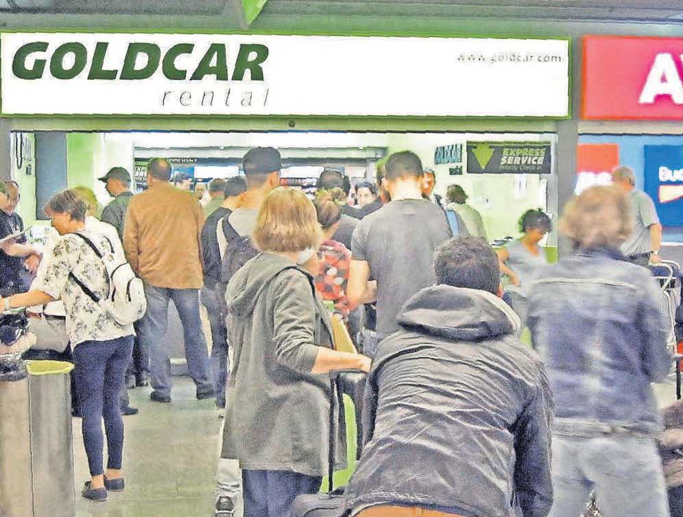 Statt im Gastland sollte man seinen Mietwagen bereits von Deutschland aus buchen. Fotos (2): dpp-Autoreporter Statt im Gastland sollte man seinen Mietwagen bereits von Deutschland aus buchen. Fotos (2): dpp-Autoreporter