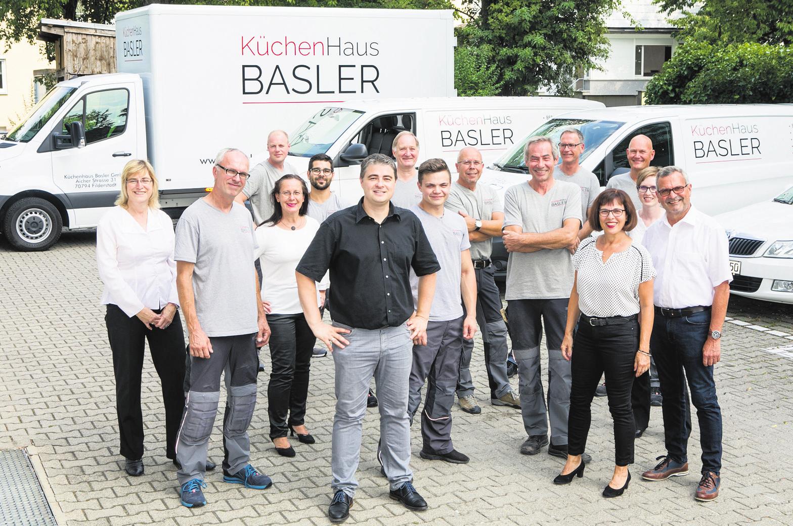Die mehrfach ausgezeichneten Küchenexperten vom Küchenhaus Basler in Bernhausen. Fotos: z / benjamin stollenberg Die mehrfach ausgezeichneten Küchenexperten vom Küchenhaus Basler in Bernhausen. Fotos: z / benjamin stollenberg