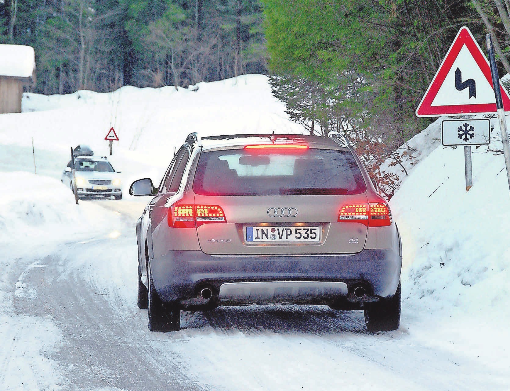 Bei verschneiten Straßen sollte man morgens ein paar Minuten mehr zum Arbeitsplatz einplanen. Foto: Audi/GP Bei verschneiten Straßen sollte man morgens ein paar Minuten mehr zum Arbeitsplatz einplanen. Foto: Audi/GP