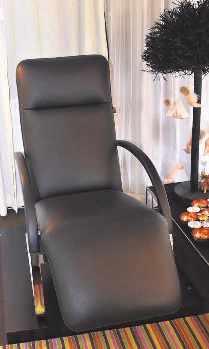 Weihnachtsaktion Sessel „Fino“ in Stoff ab 1998 Euro. Weihnachtsaktion Sessel „Fino“ in Stoff ab 1998 Euro.