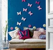 Auch ohne handwerkliches Geschick fliegen dank der 3D-Wandtattoos im Handumdrehen bunte Schmetterlinge in der Wohnung umher Foto: epr/Saarpor