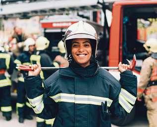 Luft nach oben: 2020 bewarben sich nur 31 Frauen um den Einstieg bei der Berliner Feuerwehr. FOTO: GETTY IMAGES Luft nach oben: 2020 bewarben sich nur 31 Frauen um den Einstieg bei der Berliner Feuerwehr. FOTO: GETTY IMAGES