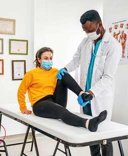 Die Gründe für den Besuch beim Orthopäden haben sich verändert. FOTO: GETTY IMAGES Die Gründe für den Besuch beim Orthopäden haben sich verändert. FOTO: GETTY IMAGES
