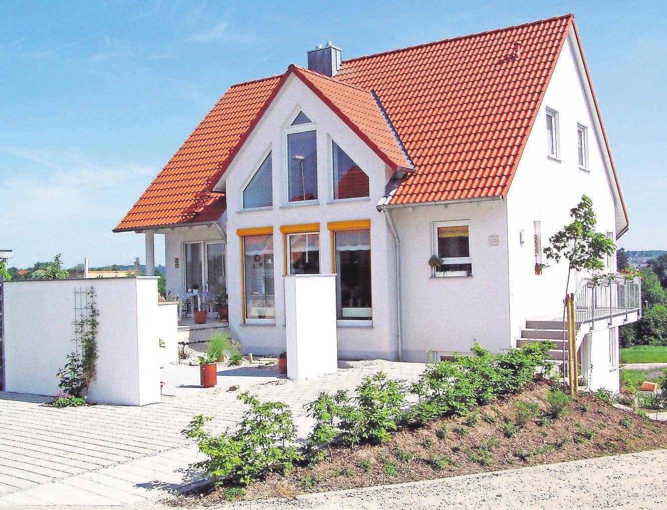 Ein Neubau kann nach den persönlichen Wünschen der Hausbesitzer gestaltet werden. Ein Neubau kann nach den persönlichen Wünschen der Hausbesitzer gestaltet werden.