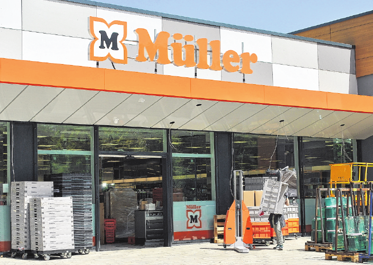 Der Drogeriemarkt Müller überrascht mit neuem und gewohntem Sortiment.  