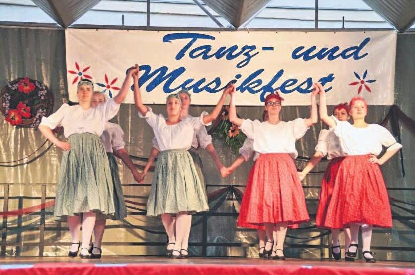 Folklore-Programm zum Tanz- und Musikfest.Foto: Stadt Folklore-Programm zum Tanz- und Musikfest.Foto: Stadt