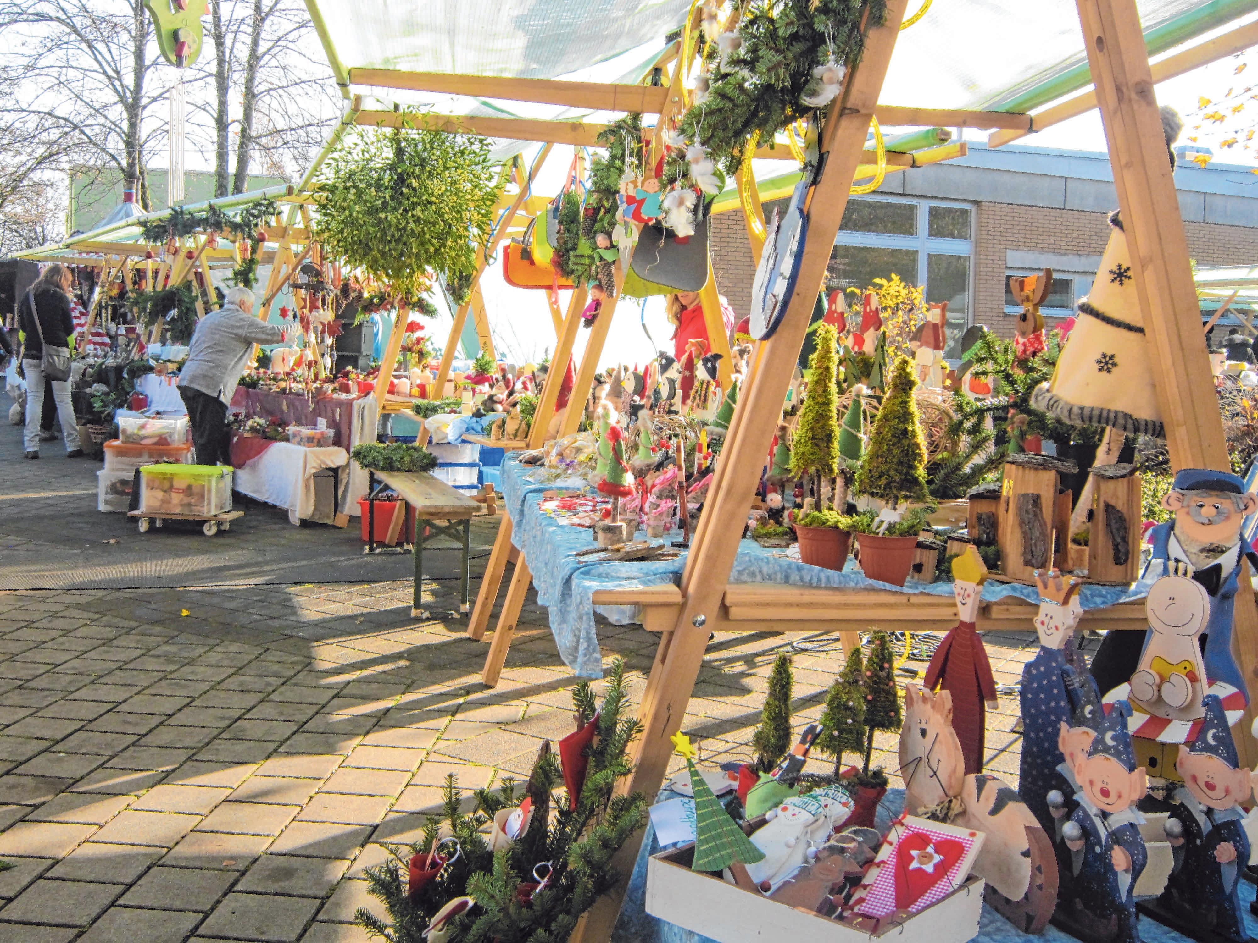 Besucher finden eine große Auswahl an schönen, selbstgemachten Arbeiten. FOTOS:SZ-ARCHIV/GEMEINDE BODNEGG Besucher finden eine große Auswahl an schönen, selbstgemachten Arbeiten. FOTOS:SZ-ARCHIV/GEMEINDE BODNEGG