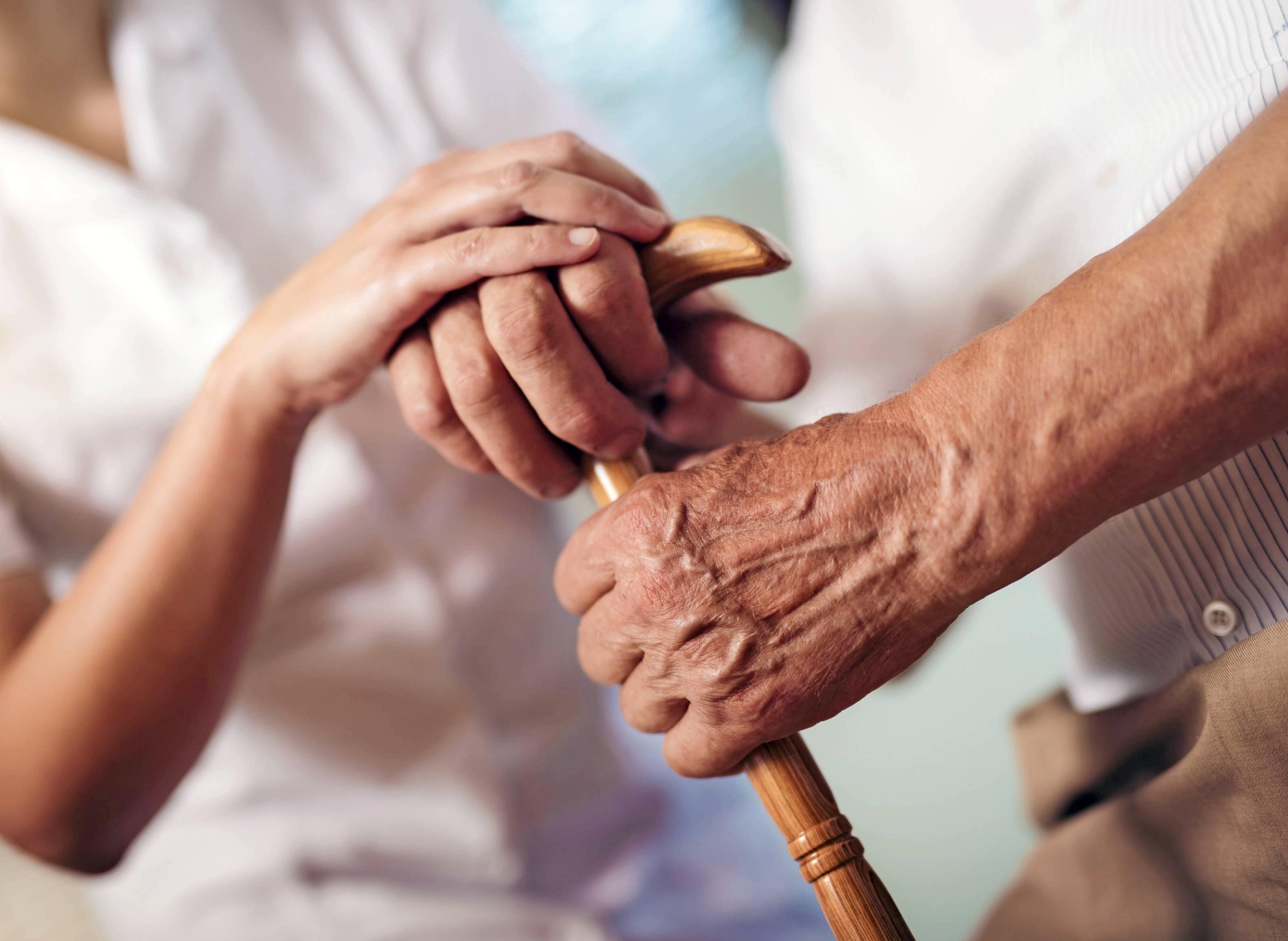 Über 830000 Pflegebedürftige greifen mittlerweile auf einen ambulanten Pflegedienst zurück, wie das ZQP mitteilt. Foto: Mediteraneo/stock.adobe.com Über 830000 Pflegebedürftige greifen mittlerweile auf einen ambulanten Pflegedienst zurück, wie das ZQP mitteilt. Foto: Mediteraneo/stock.adobe.com