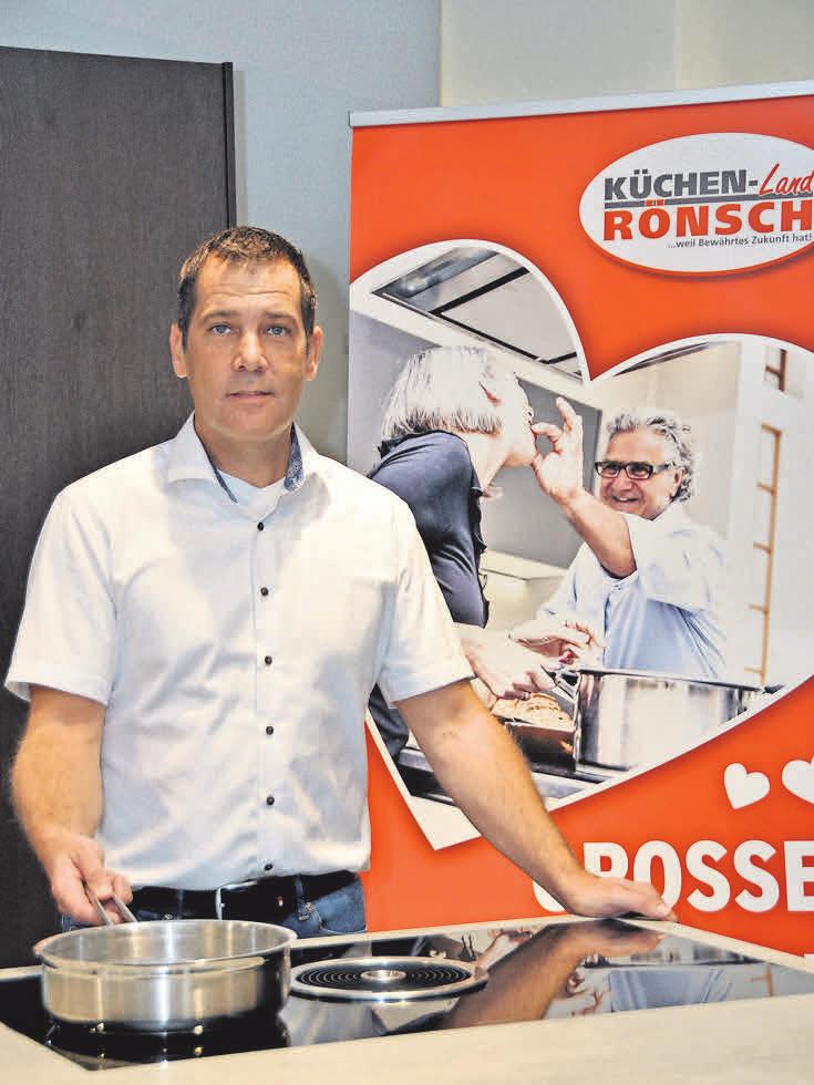 Andreas Rönsch freut sich, dass die Ausstellungsräume des Unternehmens... Andreas Rönsch freut sich, dass die Ausstellungsräume des Unternehmens...