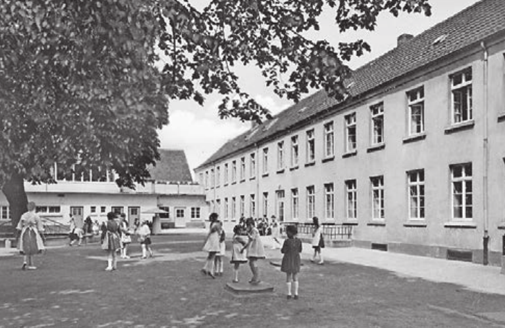 Den St. Annenhof an der Oelstraße gibt es seit 130 Jahren. Den St. Annenhof an der Oelstraße gibt es seit 130 Jahren.