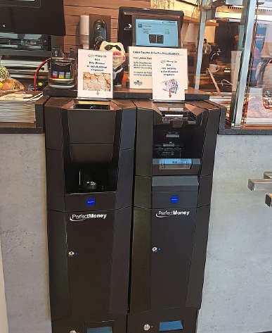 Für unkompliziertes Bezahlen sorgt der neue Bezahlautomat in der Metzgerei. Für unkompliziertes Bezahlen sorgt der neue Bezahlautomat in der Metzgerei.