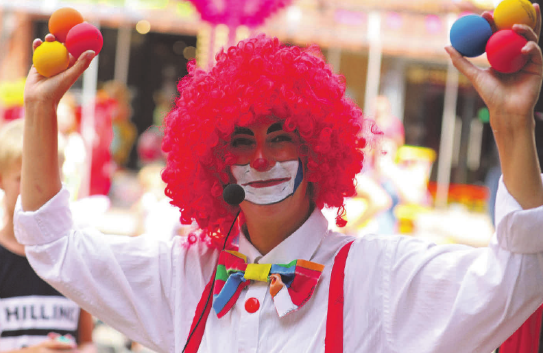 Ob Hüpfburg, Luftballonkunst oder Clownerie – beim Kinderfest erwartet die Kleinen jede Menge Spaß. Photowerk Ob Hüpfburg, Luftballonkunst oder Clownerie – beim Kinderfest erwartet die Kleinen jede Menge Spaß. Photowerk