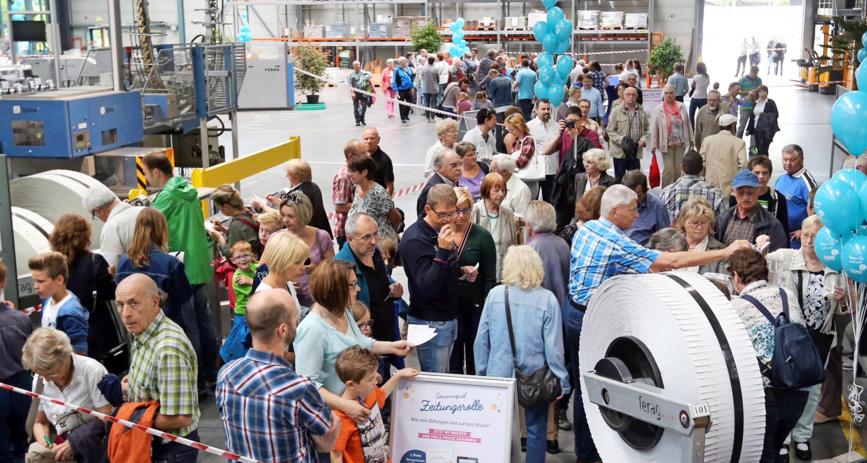 Zum 70. Stimme-Geburtstag besichtigen tausende Besucher das Druckzentrum. Zum 70. Stimme-Geburtstag besichtigen tausende Besucher das Druckzentrum.