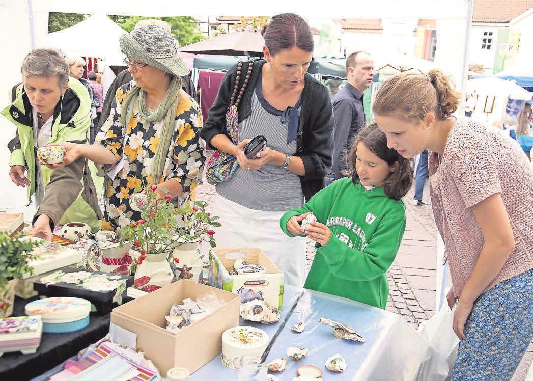 Auf dem 42. Kunsthandwerkermarkt gibt es viele schöne Dinge zu entdecken. Auf dem 42. Kunsthandwerkermarkt gibt es viele schöne Dinge zu entdecken.