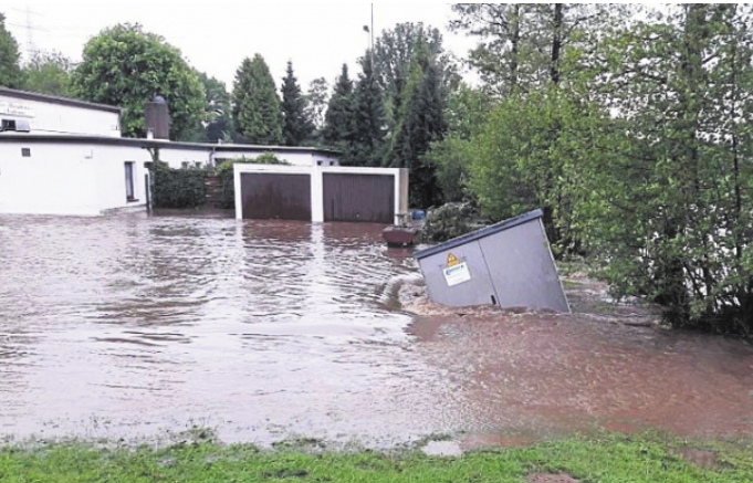 Starkregenfälle verursachten am 10. Mai 2018, dem Himmelfahrtstag, starke Überflutungen in Oststeinbek. FOTO: HA Starkregenfälle verursachten am 10. Mai 2018, dem Himmelfahrtstag, starke Überflutungen in Oststeinbek. FOTO: HA
