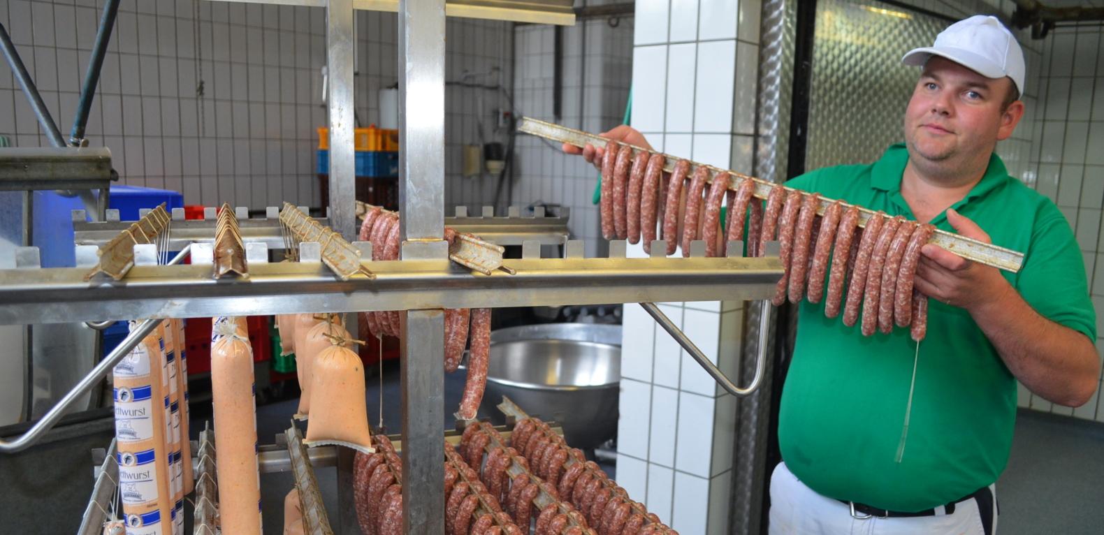 Handgemacht – von der Schlachtung bis zur Wurst Image 2 Handgemacht – von der Schlachtung bis zur Wurst Image 2