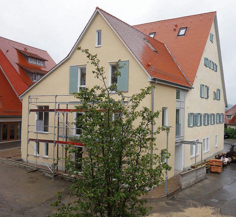 Blick vomInnenhof auf das Kernsche Haus. Hier wird ein kleiner Kinderspielplatz und ein gemeinsamer Freiplatz entstehen. Blick vomInnenhof auf das Kernsche Haus. Hier wird ein kleiner Kinderspielplatz und ein gemeinsamer Freiplatz entstehen.