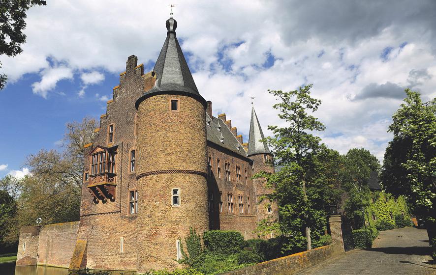 Die historische Burg Konradsheim bietet ein ansprechendes Ambiente und eignet sich für Hochzeiten oder andere große Feste. Bild: etfoto/stock.adobe.com Die historische Burg Konradsheim bietet ein ansprechendes Ambiente und eignet sich für Hochzeiten oder andere große Feste. Bild: etfoto/stock.adobe.com