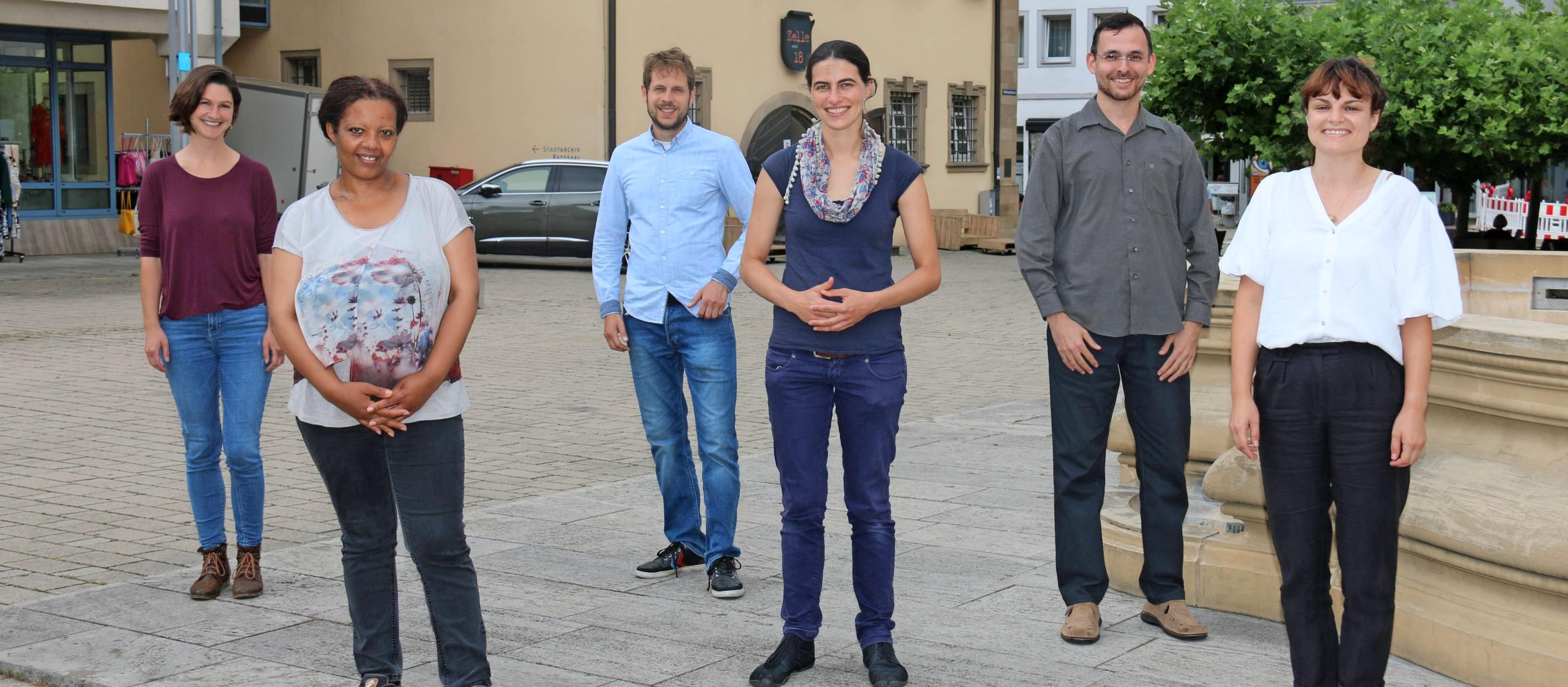 Das Integrationsteam der Stadt Neckarsulm: (von links) Rebecca Linz, Jerusalem Habte, Jonas Fritz, Integrationsbeauftragte Julia Bruns, Harun Akinci und Melina Tesche. Foto: snp Das Integrationsteam der Stadt Neckarsulm: (von links) Rebecca Linz, Jerusalem Habte, Jonas Fritz, Integrationsbeauftragte Julia Bruns, Harun Akinci und Melina Tesche. Foto: snp