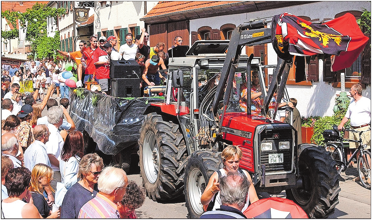 Höhepunkt am Sonntag: Der Umzug, der um 14 Uhr startet.FOTO: SCHIFFERSTEIN Höhepunkt am Sonntag: Der Umzug, der um 14 Uhr startet.FOTO: SCHIFFERSTEIN