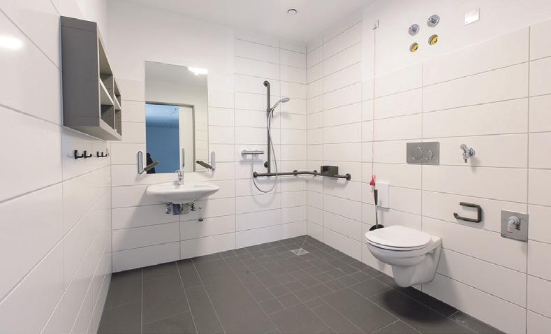 Sowohl die Appartements als auch die Einzelzimmer sind mit barrierefreien Badezimmern ausgestattet. Sowohl die Appartements als auch die Einzelzimmer sind mit barrierefreien Badezimmern ausgestattet.