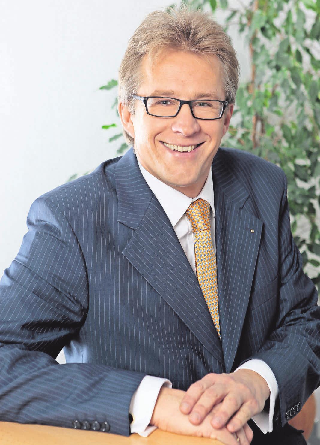 Der Fachanwalt Joachim Meyer von der Kanzlei Prof. Versteyl Rechtsanwälte ist ein Experte für Fragen des Arbeitsrechts. Der Fachanwalt Joachim Meyer von der Kanzlei Prof. Versteyl Rechtsanwälte ist ein Experte für Fragen des Arbeitsrechts.