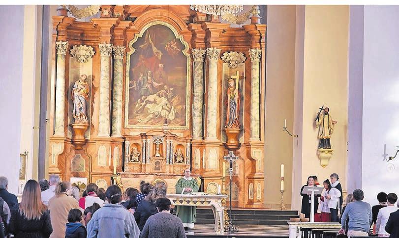 Don Angelo Ragosta zelebriert in der Laurentiuskirche eine Messe mit der italienischen Gemeinde. Don Angelo Ragosta zelebriert in der Laurentiuskirche eine Messe mit der italienischen Gemeinde.