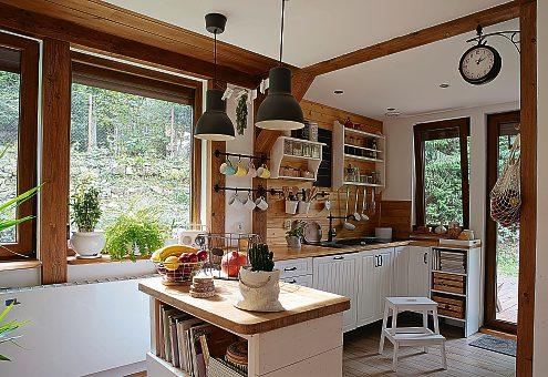 Vintage-Look mit Flohmarktflair: Bereits mit einigen ausgewählten Stücken mit Charme und Gebrauchsspuren holt man sich Gemütlichkeit ins Haus. Vintage-Look mit Flohmarktflair: Bereits mit einigen ausgewählten Stücken mit Charme und Gebrauchsspuren holt man sich Gemütlichkeit ins Haus.