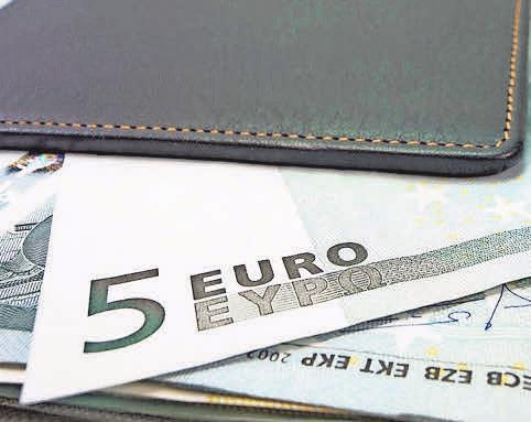 Wer eine Hilfe im Haushalt beschäftigt, kann die Ausgaben verbuchen. Wer eine Hilfe im Haushalt beschäftigt, kann die Ausgaben verbuchen.