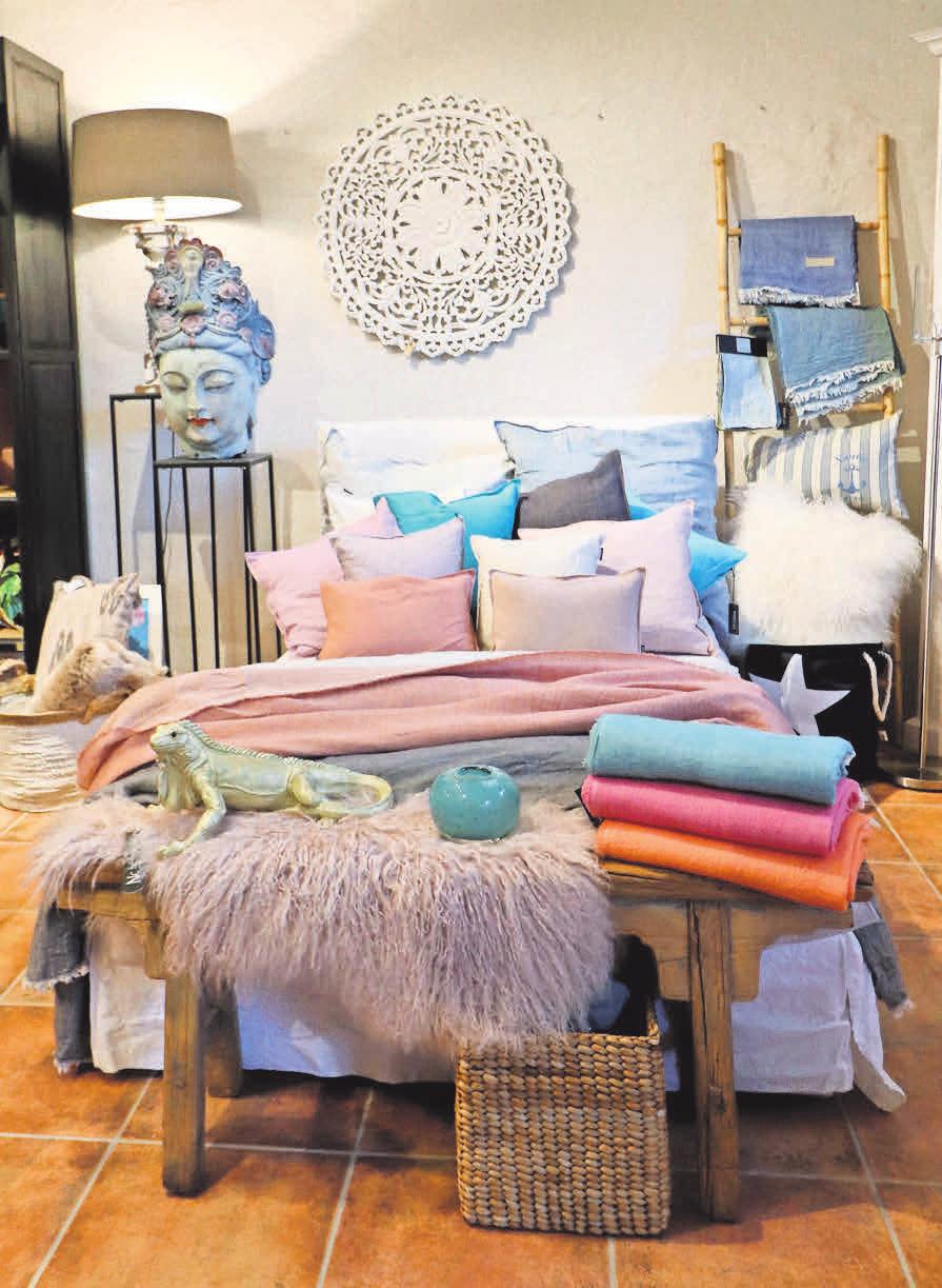 Sorbettöne fürs Bett – bei Home & Garden gibt es aufeinander abgestimmte Accessoires fürs Schlafzimmer aus edlem Leinen Sorbettöne fürs Bett – bei Home & Garden gibt es aufeinander abgestimmte Accessoires fürs Schlafzimmer aus edlem Leinen