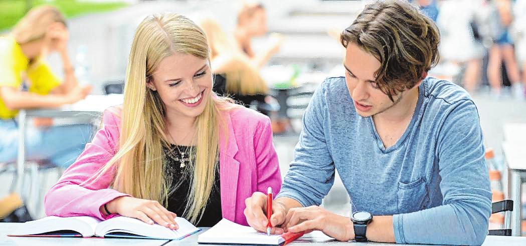 Mehr als 34 000 Studierende sind derzeit insgesamt an der Dualen Hochschule Baden-Württemberg eingeschrieben. BILDER: ANNA LOGUE/DHBW Mehr als 34 000 Studierende sind derzeit insgesamt an der Dualen Hochschule Baden-Württemberg eingeschrieben. BILDER: ANNA LOGUE/DHBW