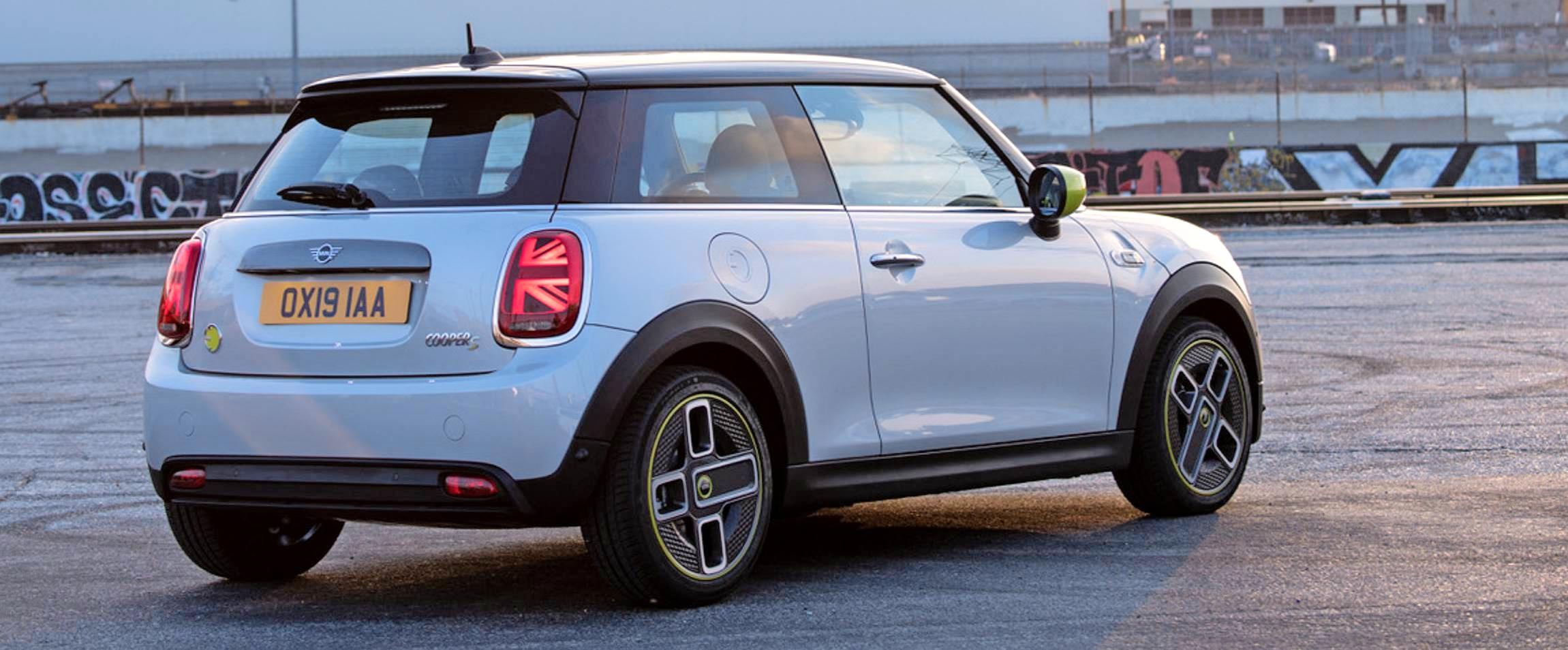 Zum Preis eines regulären Mini Cooper S bringt der Autobauer die elektrische Variante mit 184 PS und bis zu 270 Kilometer Reichweite auf den Markt. Foto: Mini Zum Preis eines regulären Mini Cooper S bringt der Autobauer die elektrische Variante mit 184 PS und bis zu 270 Kilometer Reichweite auf den Markt. Foto: Mini